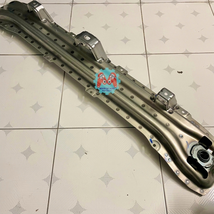 Xương cản trước dưới, xương đầu xe Suzuki XL7 2018-2025