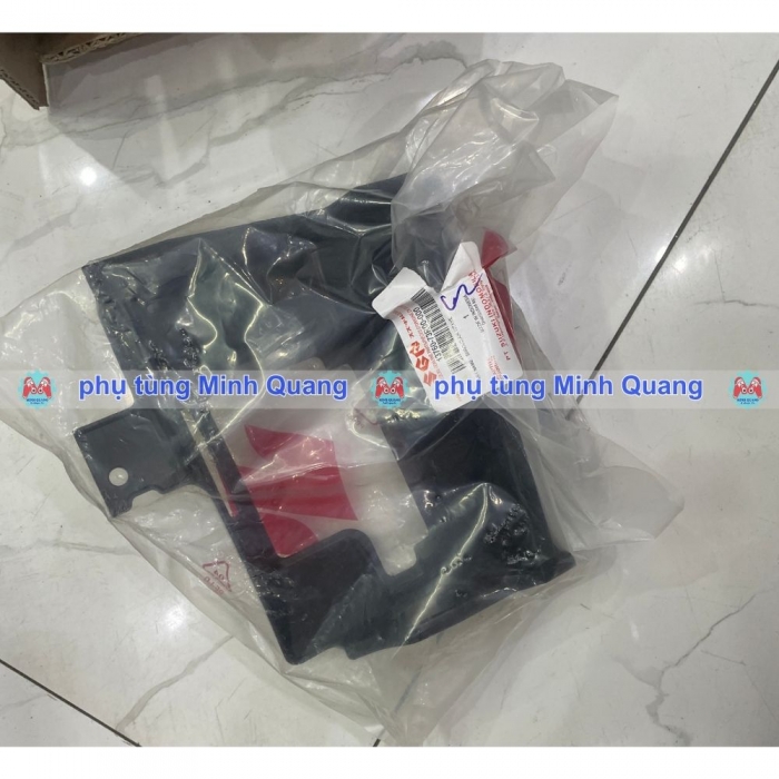 Ốp gió cổ hút Suzuki XL7/Ertiga 2018–2024