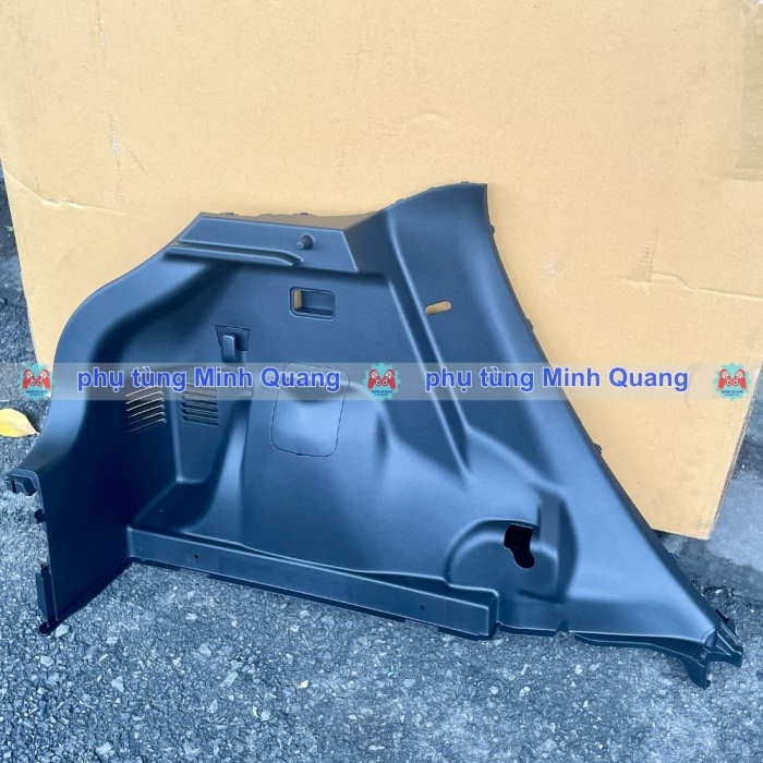 Táp ly hông hàng ghế sau Suzuki Swift 2018–2024 - Ốp trang trí trong