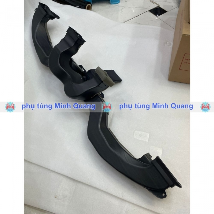 Ống chia gió điều hòa Suzuki XL7 2019–2026