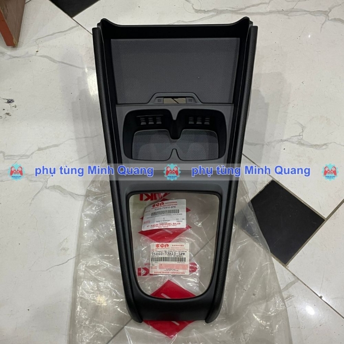 Ốp trang trí cần đi số Suzuki XL7 2019–2026