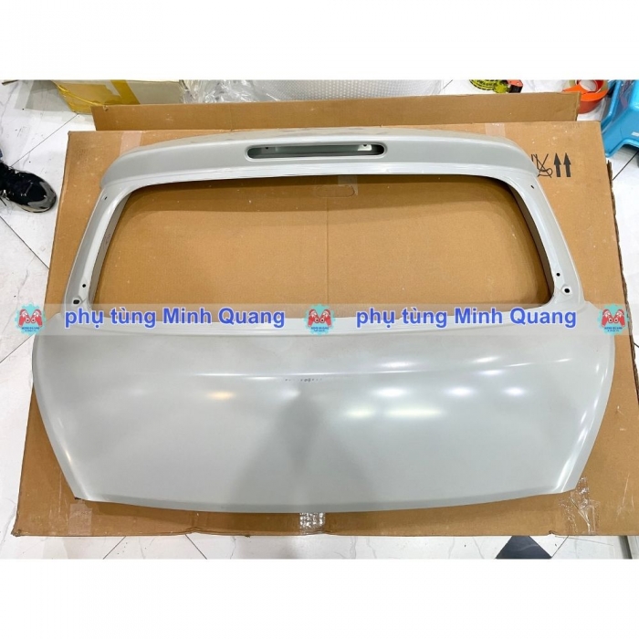 Cốp sau Suzuki Swift 2013–2017